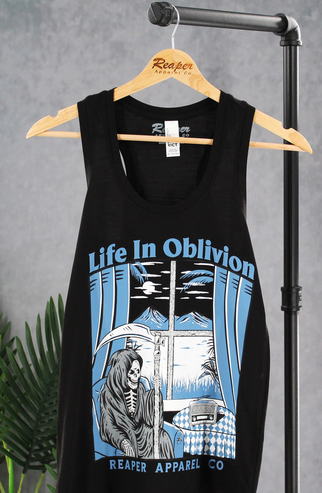 Life in Oblivion Tank